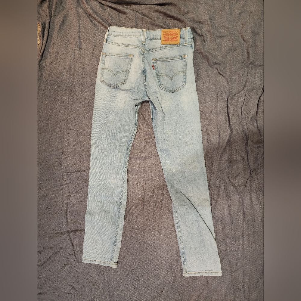 Levis